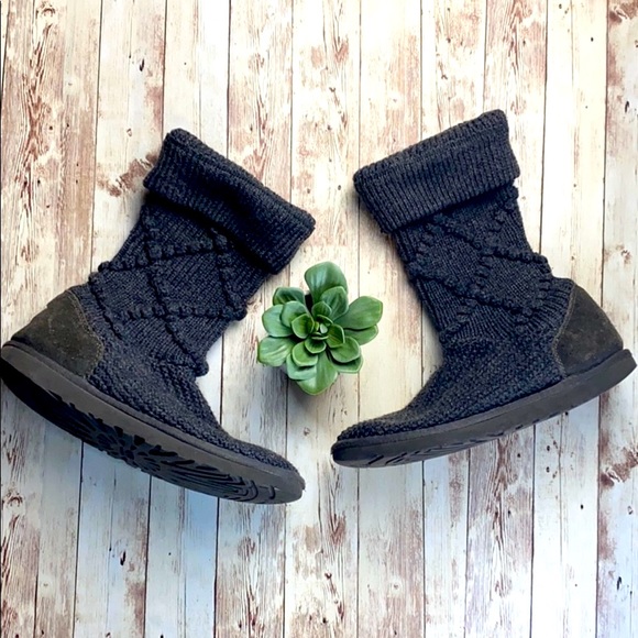 Authentic Ugg gray cable knit boots for women size 9 - Picture 2 of 13